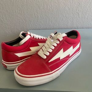 Revenge x storm size 8 Mens. Size 6.5 Women’s.